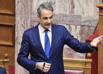 Βουλή: Κατατέθηκε η πρόταση δυσπιστίας – Ο πρωθυπουργός ζήτησε να ξεκινήσει αμέσως η συζήτηση