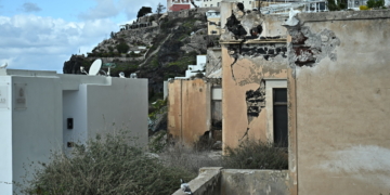 Λέκκας για Σαντορίνη: Δεν υπάρχει κίνδυνος τσουνάμι αυτή τη στιγμή