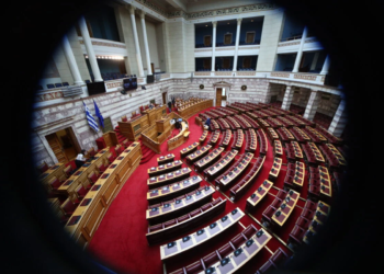 Κορυφώνεται σήμερα στην Ολομέλεια η συζήτηση της πρότασης δυσπιστίας κατά της κυβέρνησης