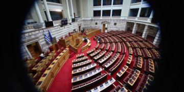 Κορυφώνεται σήμερα στην Ολομέλεια η συζήτηση της πρότασης δυσπιστίας κατά της κυβέρνησης