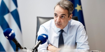 Μητσοτάκης στο υπουργείο Εργασίας: Στηρίζουμε το διαθέσιμο εισόδημα όλων των συμπολιτών μας