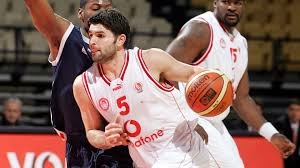 Μαντώ Τζαβάρα: Ποινή φυλάκισης 16 μηνών με αναστολή στον Μανώλη Παπαμακάριο για τον ξυλοδαρμό της πρώην συντρόφου του