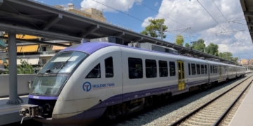 Ακινητοποιήθηκε αμαξοστοιχία με 51 επιβάτες λόγω βλάβης