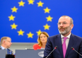 Επανεκλογή Μ. Βέμπερ στην προεδρία του Ευρωπαϊκού Λαϊκού Κόμματος