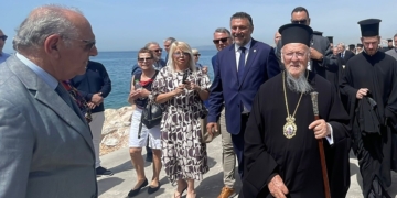 Τρισάγιο στη μνήμη των Πεσόντων Κωνσταντινουπολιτών παρουσία του Οικουμενικού Πατριάρχη κ.κ. Βαρθολομαίου στο Π. Φάληρο