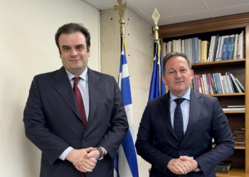 Συνάντηση του Στέλιου Πέτσα με τον Υπουργό Οικονομικών Κυριάκο Πιερρακάκη