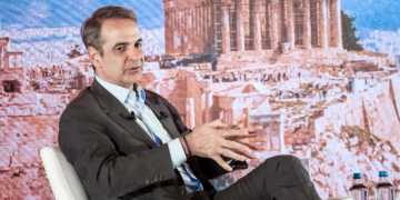 Γιάννης Καντέλης: Η δημοσκοπική άνοιξη του Μεγάρου Μαξίμου