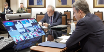 Στήριξη Μητσοτάκη για εφαρμογή άνευ όρων εκεχειρίας 30 ημερών – Προειδοποιήσεις Ευρωπαίων για κυρώσεις αν δεν δεχτεί η Μόσχα