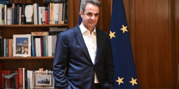 Μητσοτάκης: Δεσμεύομαι ότι θα συνεχίσω να αγωνίζομαι ώστε η βελτίωση των εισοδημάτων να φτάσει σε κάθε γωνιά της χώρας