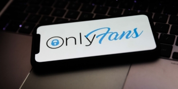 OnlyFans στο δρόμο Wall Street : Από τα Εσώρουχα στα Χαρτοφυλάκια
