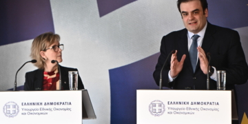 Συνάντηση Κυριάκου Πιερρακάκη με την επίτροπο Χρηματοοικονομικών Υπηρεσιών και Ένωσης Αποταμιεύσεων και Επενδύσεων της ΕΕ