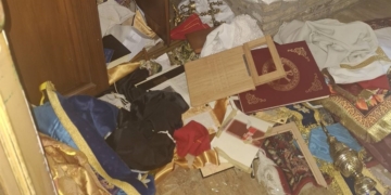 Βανδαλισμός και διάρρηξη παρεκκλησίου στην Αττική (φωτορεπορτάζ)