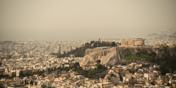 Καιρός: Αφρικανική σκόνη και υψηλή θερμοκρασία για τις επόμενες μέρες προβλέπει ο Κολυδάς