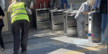 Τα σπάσανε στον ΗΣΑΠ: Ζημιές από αγνώστους στον σταθμό «Πετράλωνα»