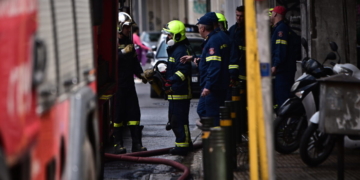 Συναγερμός στην Πυροσβεστική: Καίγονται αμάξια στη Νέα Σμύρνη – Τι συνέβη
