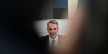 Καταιγισμός κυβερνητικών δράσεων: Αξιοποιούν το θετικό momentum με σειρά πρωτοβουλιών