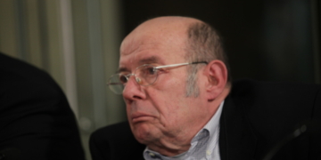 Πέθανε ο σκηνοθέτης Βασίλης Παπαβασιλείου