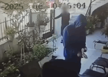 Δείτε πώς δρούσε η σπείρα που λήστευε σπίτια στα δυτικά προάστια της Αθήνας (βίντεο)